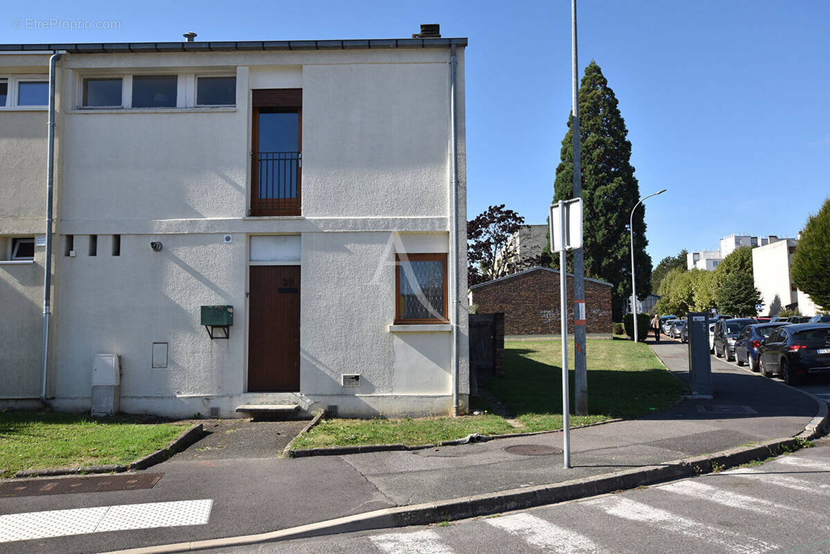 Maison à QUINCY-SOUS-SENART