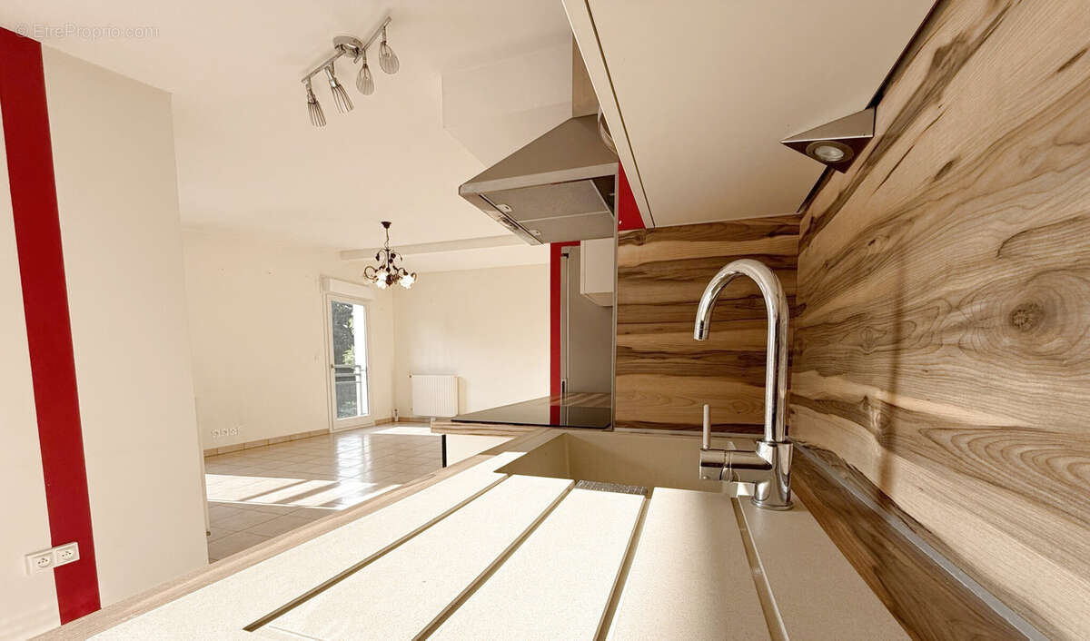 Appartement T4 de 81,99 m2 avec garage, balcons et vue dégagée   Dernier étage avec ascenseur - photo 5