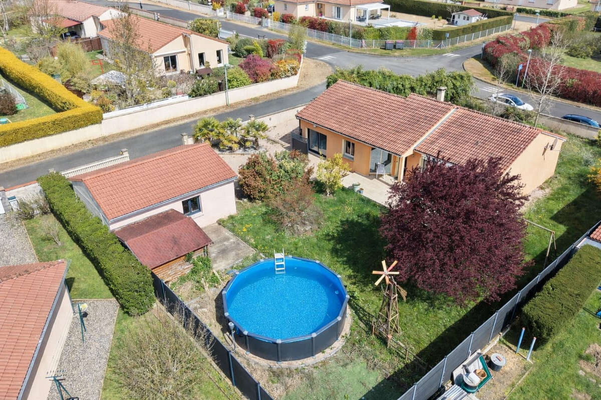 Maison à PUY-GUILLAUME