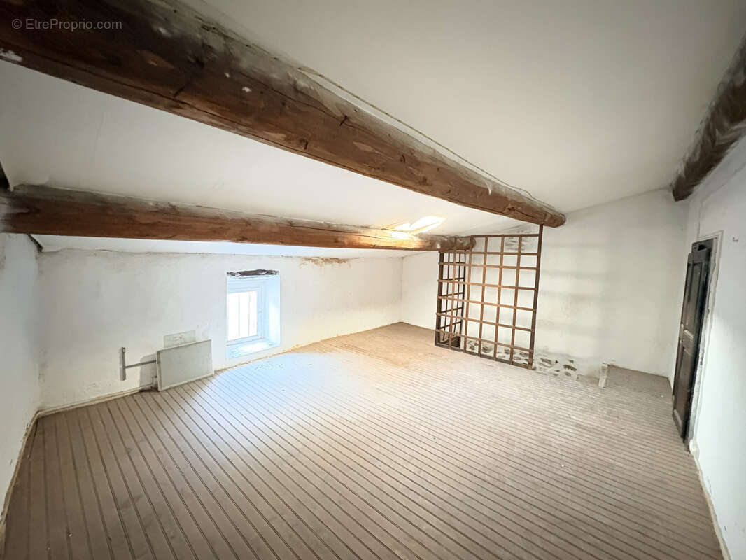 Maison à LA CALMETTE