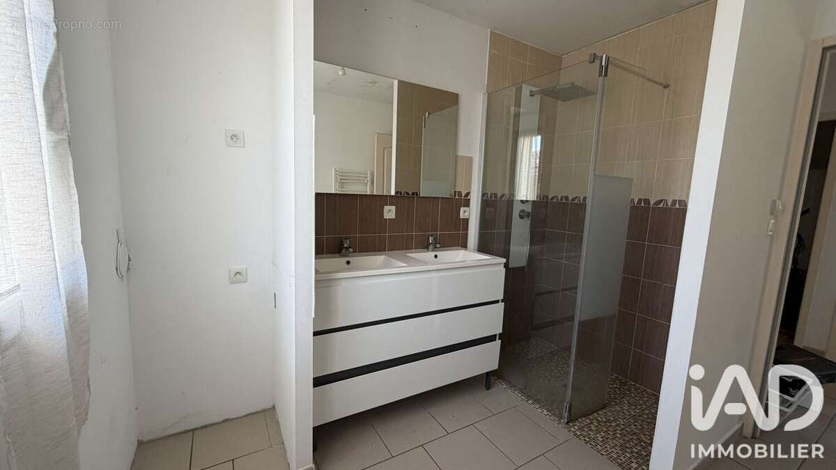 Maison 75 m² à Ambares-Et-Lagrave  - photo 4