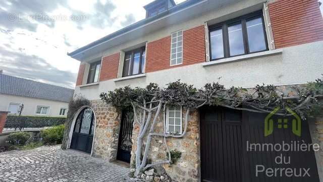 Maison à NEUILLY-PLAISANCE
