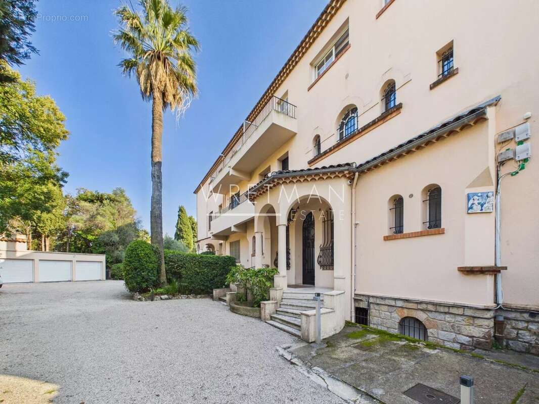 Appartement à CANNES