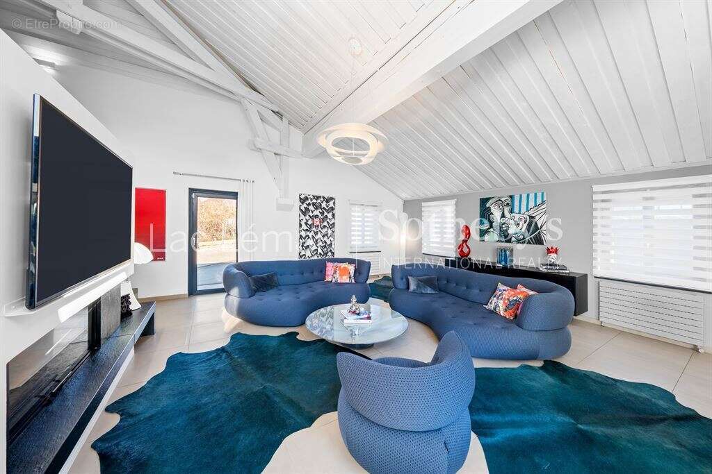 Maison à VETRAZ-MONTHOUX