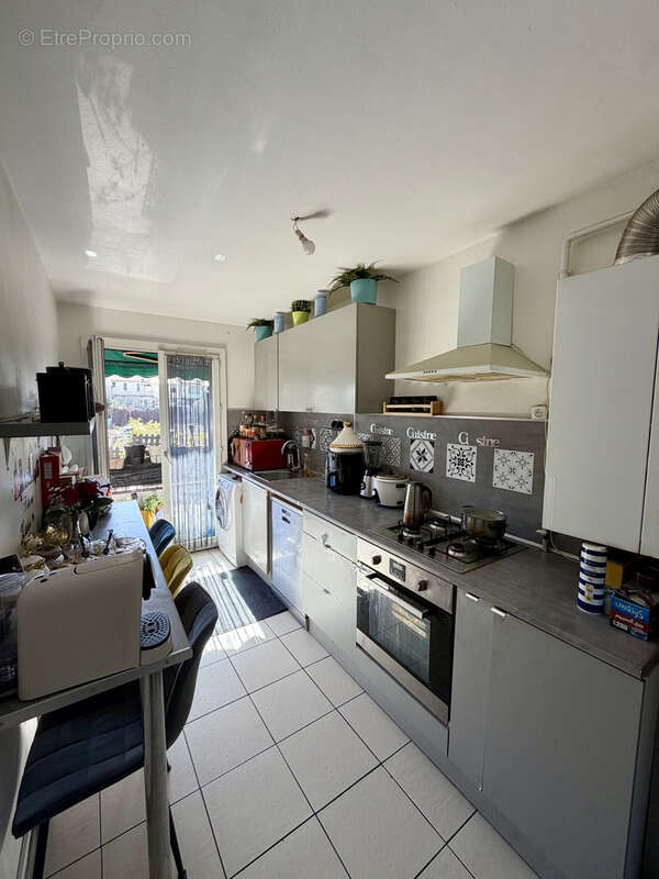 Appartement à MARSEILLE-3E