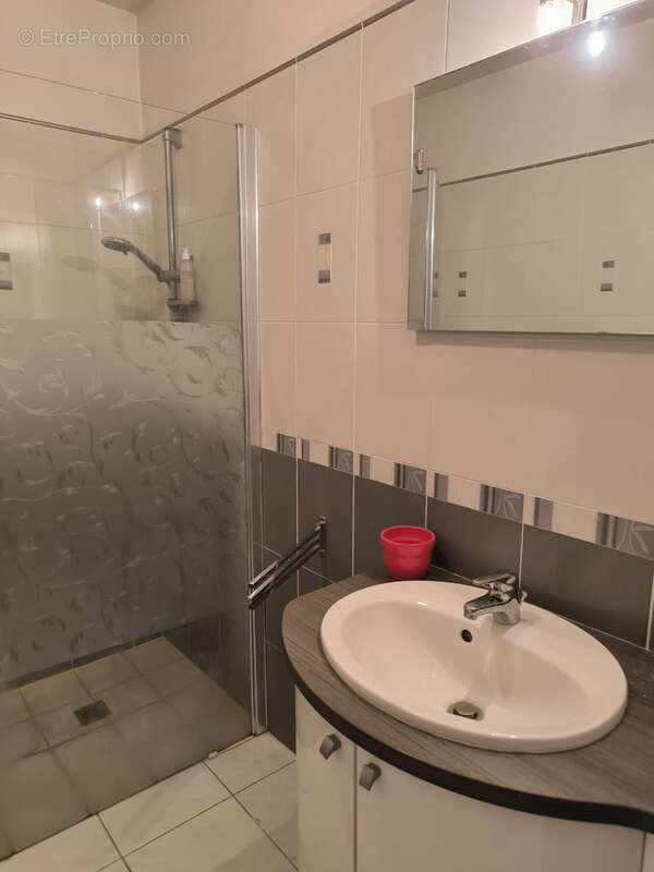 Maison à SAINT-LAURENT-DE-LA-SALANQUE