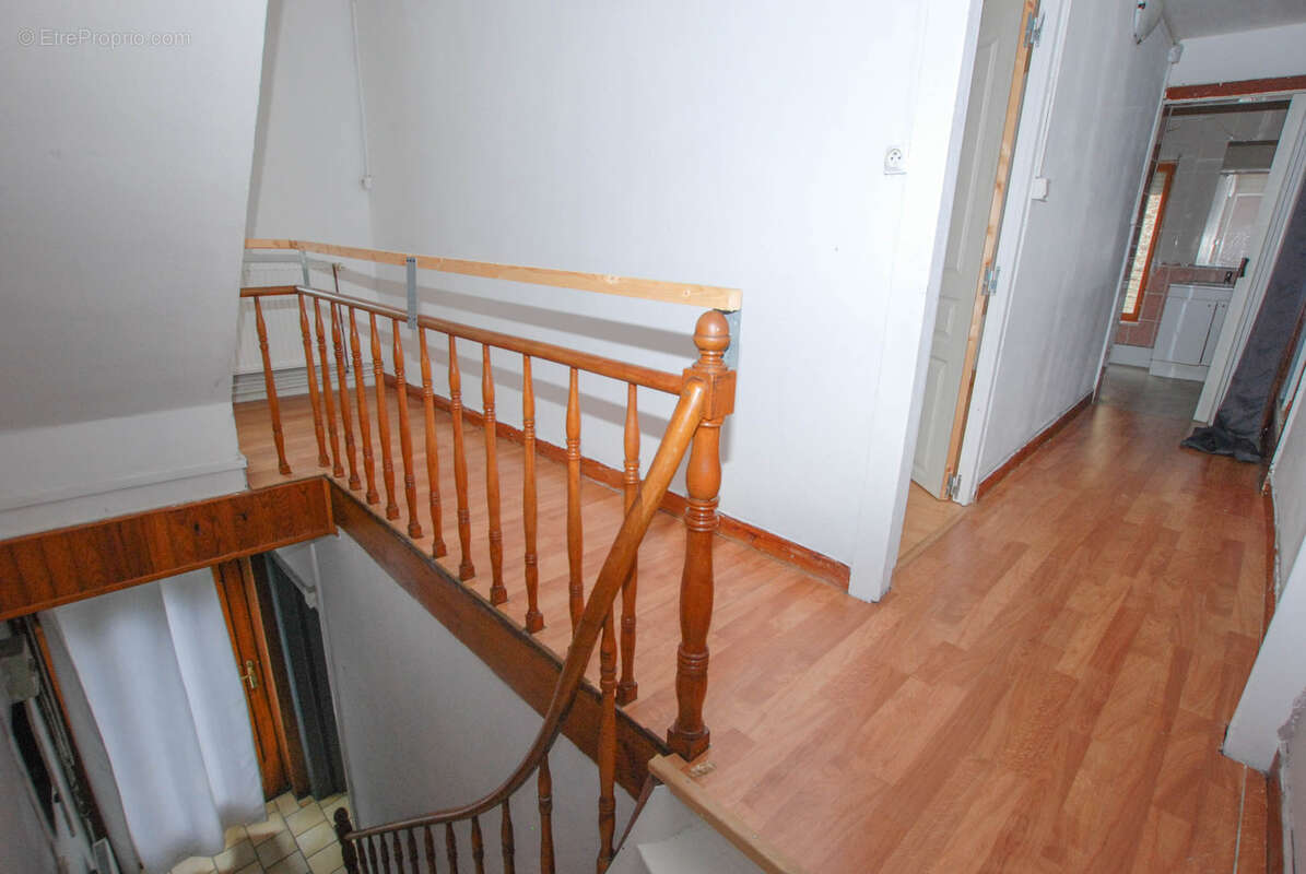 Maison robuste en brique - photo 8