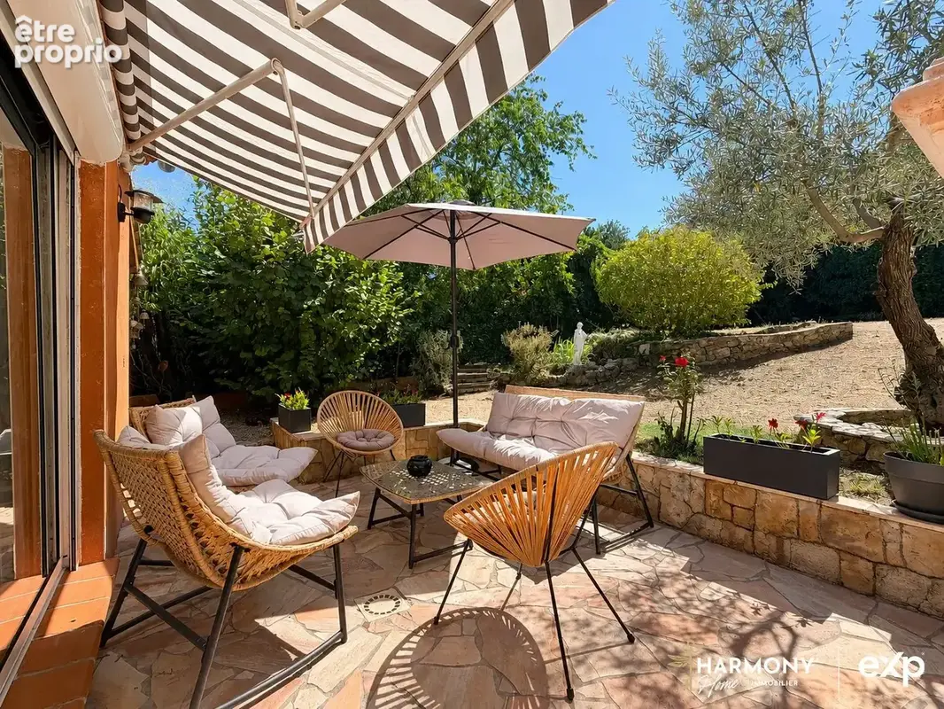 Maison 172 m² à Rians  - photo 2