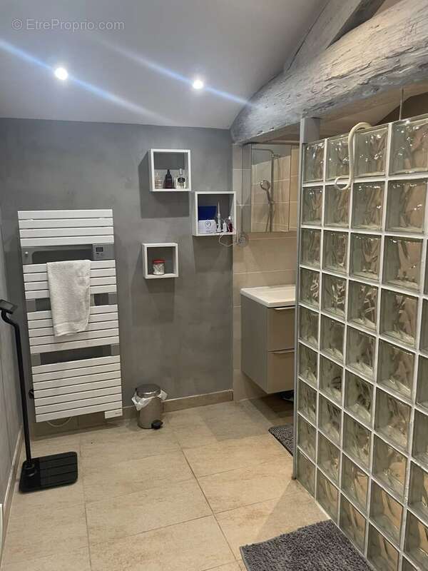 Appartement à CHARNAY-LES-MACON