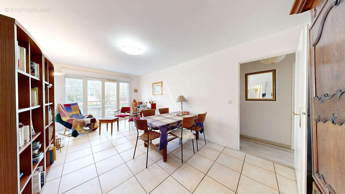 Appartement à JOUY-LE-MOUTIER