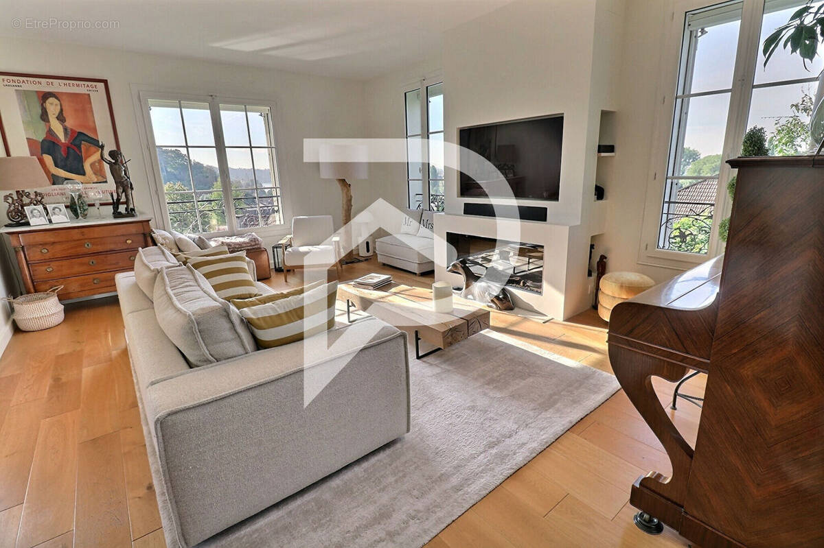 Maison à LA FRETTE-SUR-SEINE