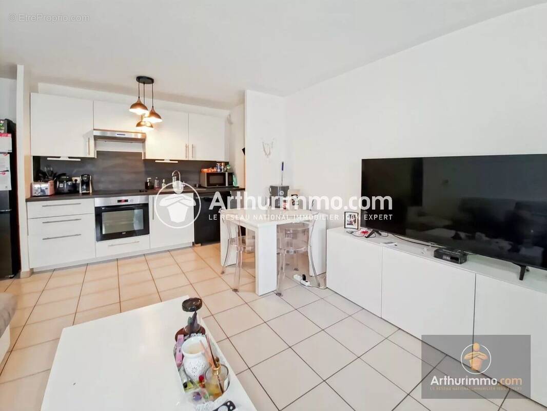 Appartement à SAINT-PIERRE-DU-PERRAY