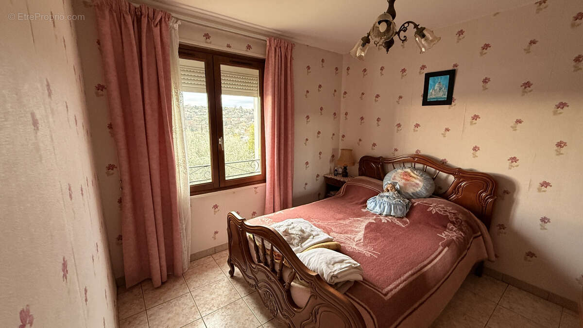 Maison à SAINT-JEANNET