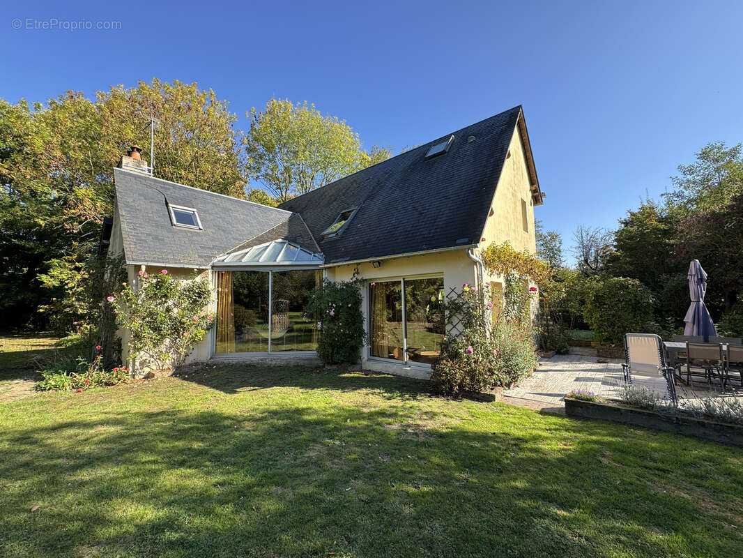 Maison à EQUEMAUVILLE