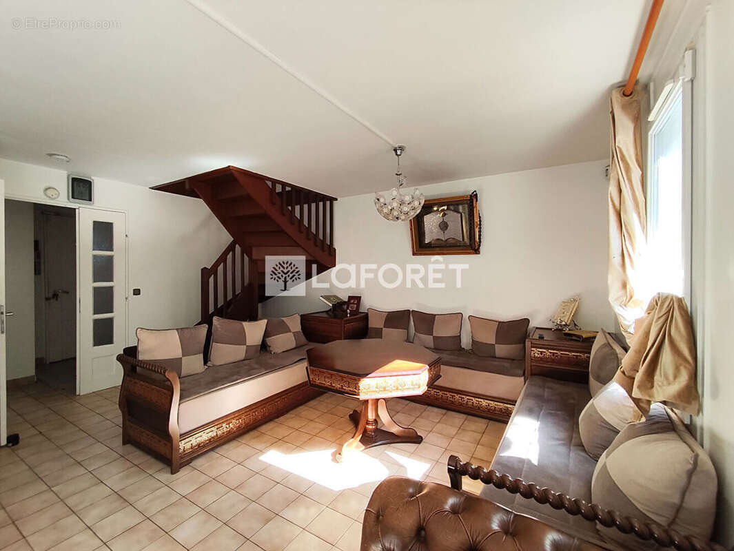 Maison à RIS-ORANGIS