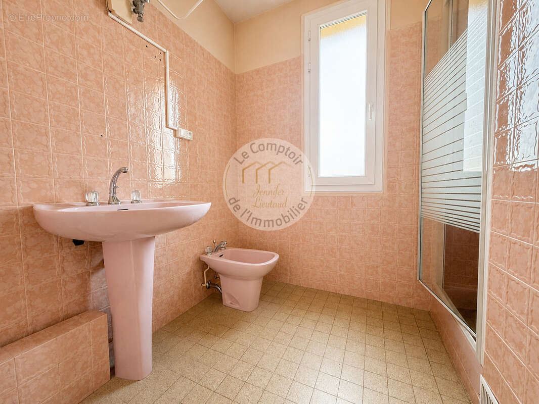 Appartement à MARSEILLE-9E
