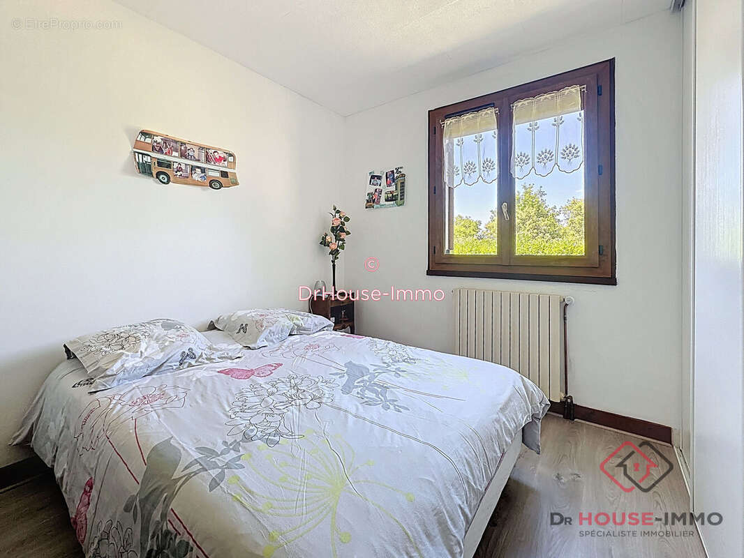 Maison à LEGUILLAC-DE-L&#039;AUCHE