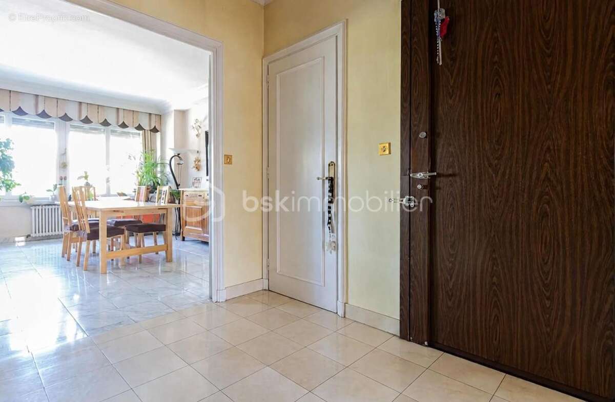 Face au Parc de la Tête d'Or – Appartement familial de 150 m² avec fort potentiel - photo 6