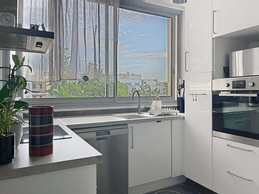 Appartement à SURESNES