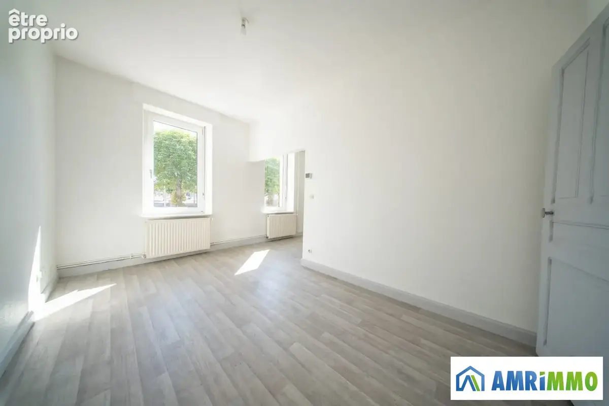 Appartement 72 m² à Crusnes  - photo 3