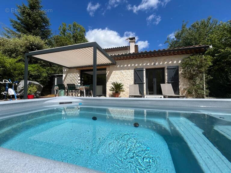 Maison à MONOBLET