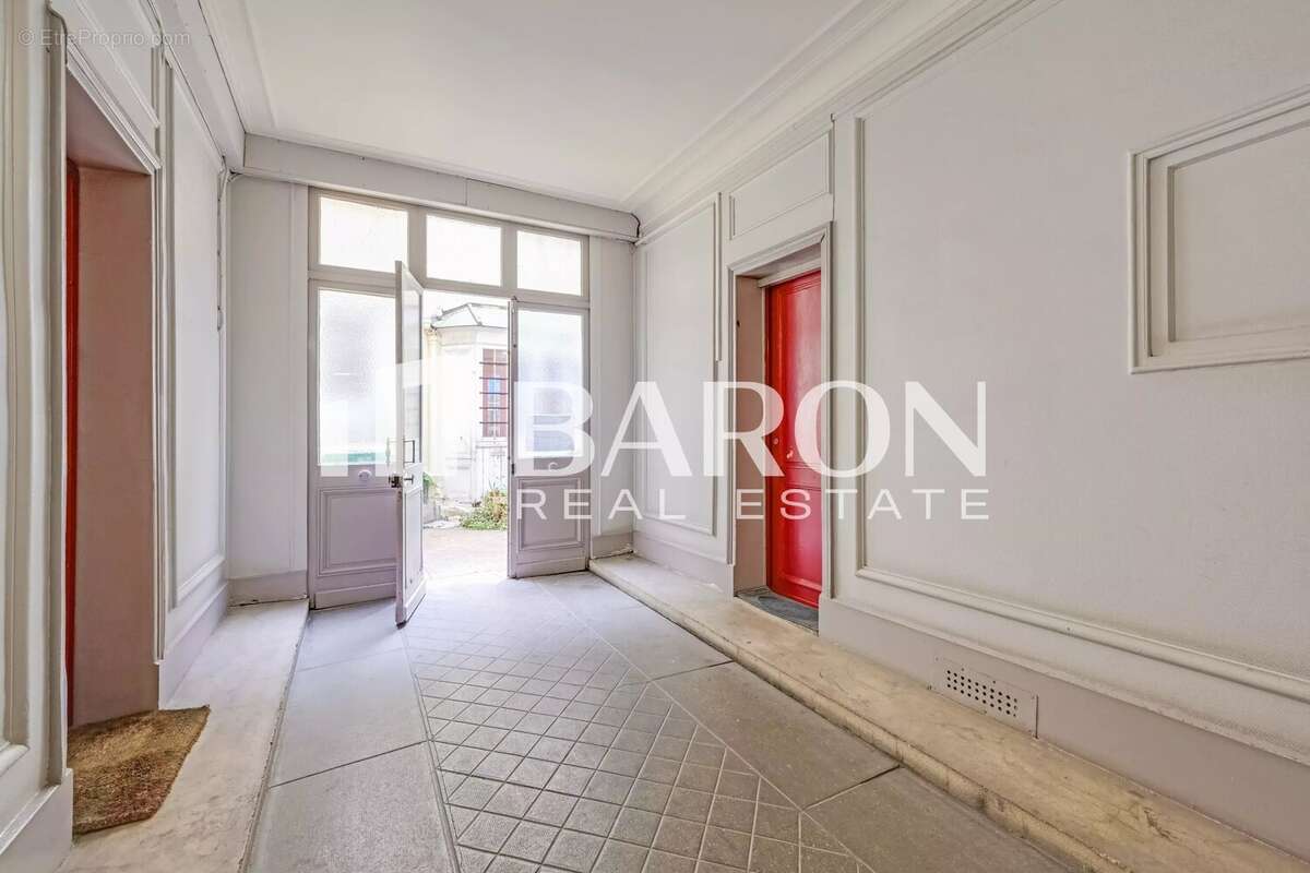 Appartement à PARIS-17E