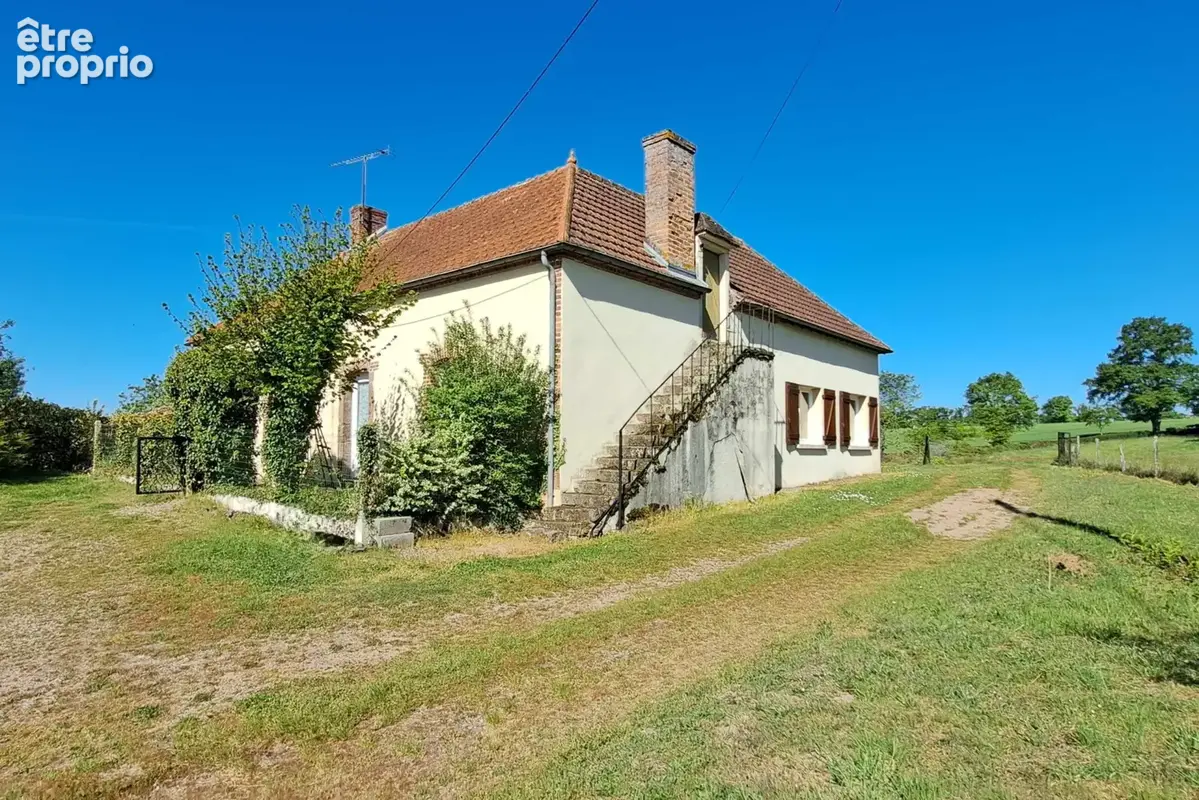 RARE! Corps de ferme traditionnel et dépendances sur 1.5ha libres - photo 2