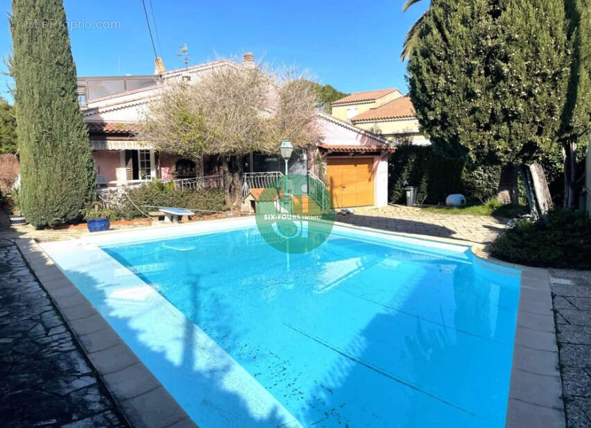 Grande maison familiale de 161 m2 avec piscine sur un terrain arboré de 1 000 m2 - photo 6