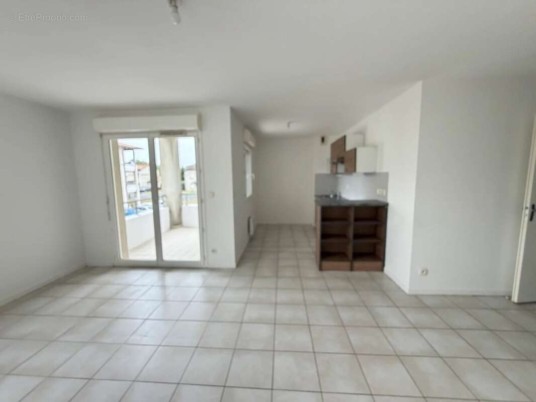 Appartement à PINEUILH