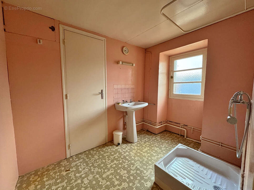 Maison à BRICQUEBEC