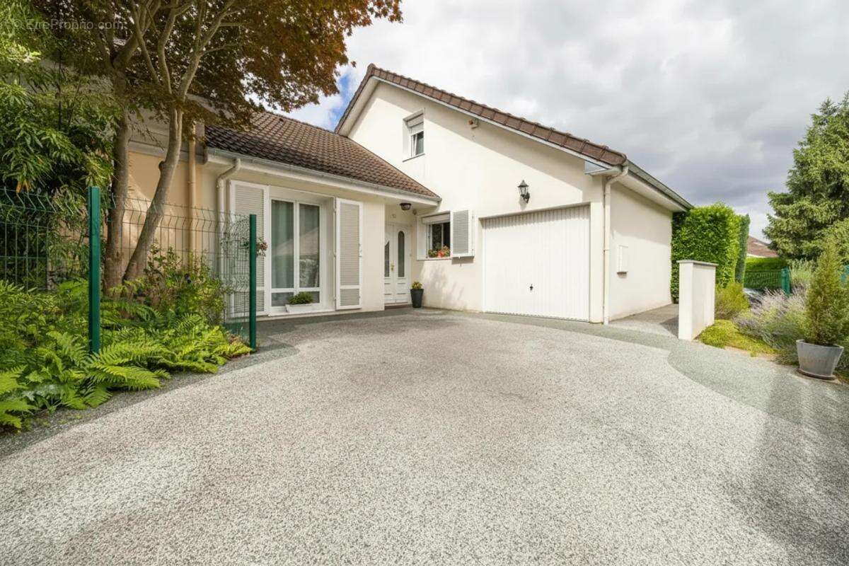 Maison de 5 pièces de 120 m² à Limeil-Brévannes - photo 12