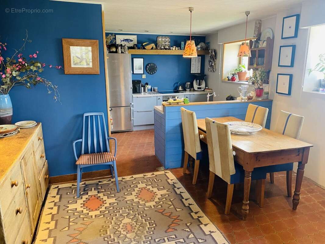 Maison à VILLEBOIS-LAVALETTE