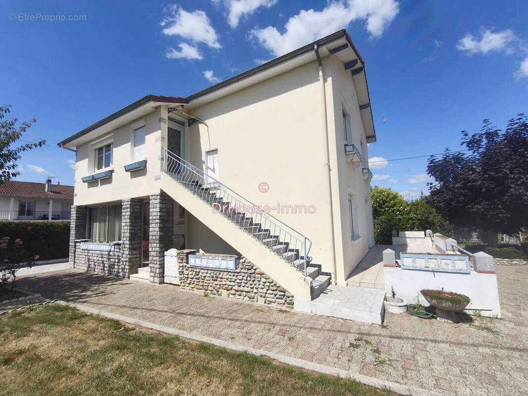 Maison à OLORON-SAINTE-MARIE