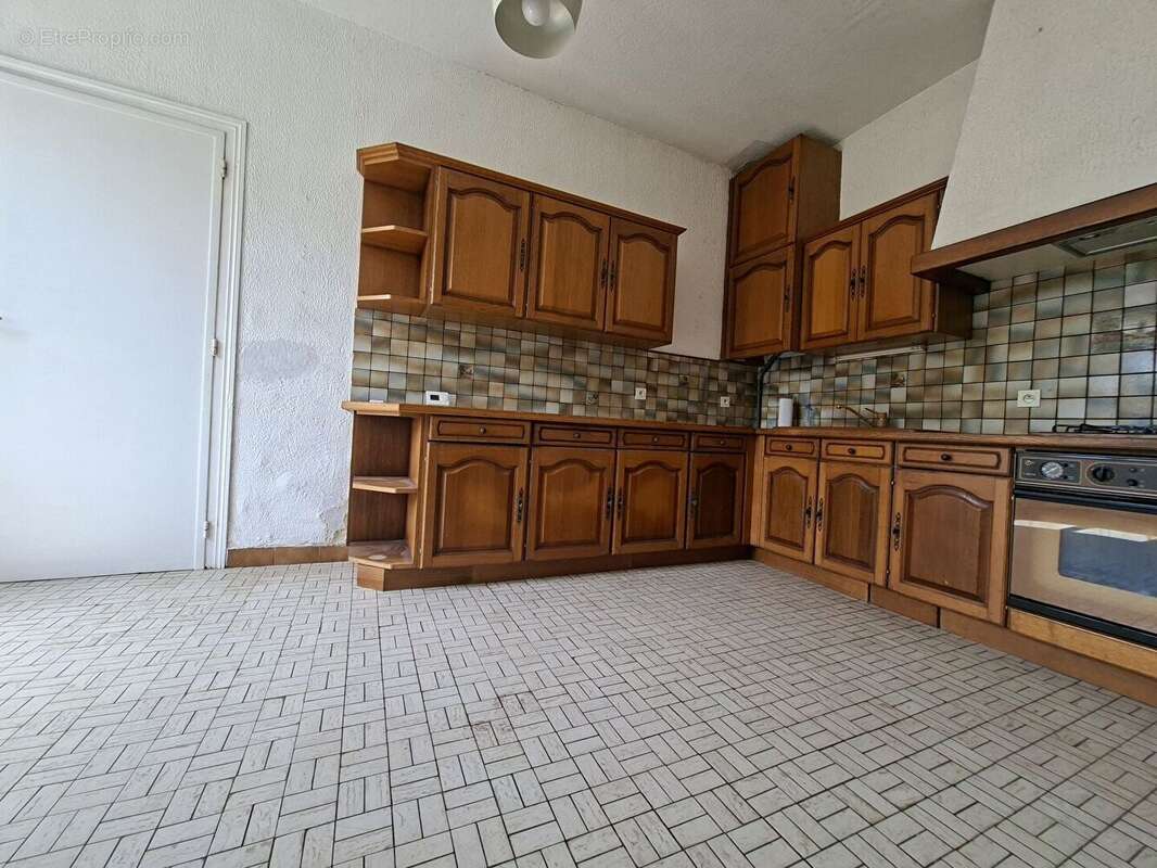 Maison en pierre + grange -Terrain env. 1 390m² -Beau potentiel - Saint-André-des-Eaux - photo 5