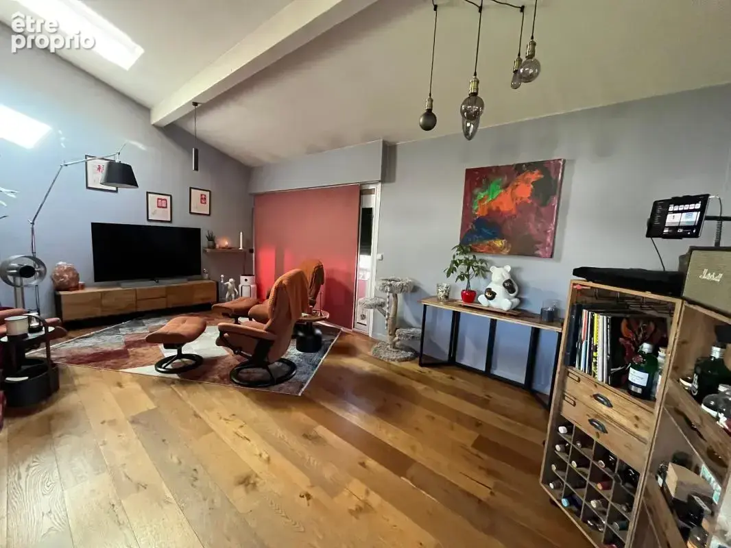 Maison individuelle rénovée avec piscine sur la commune de Perrignier - photo 5