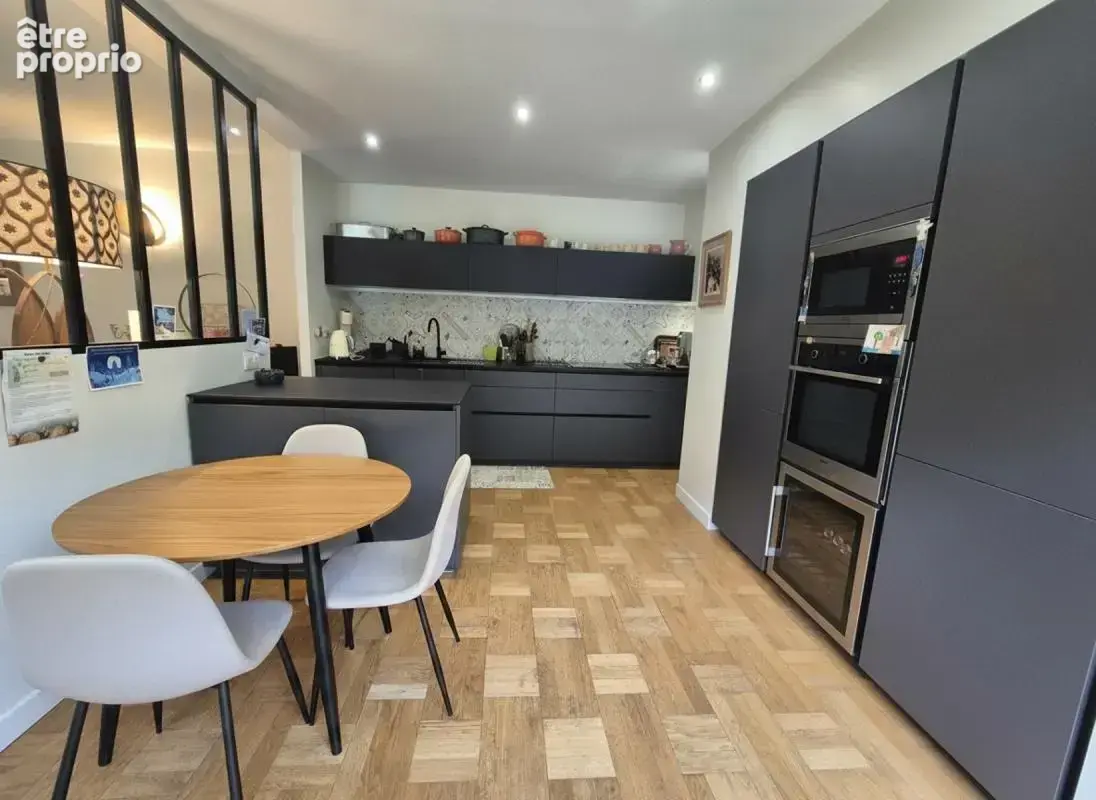 Vaucresson-5 pces 125m²-3 chb-cave-parking- sans vis a vis-gare a pied - photo 3