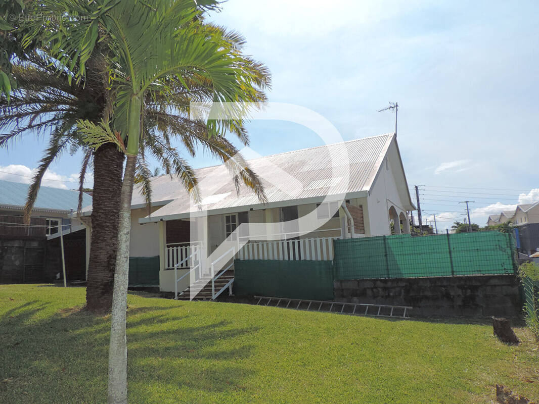 Maison à PETITE-ILE