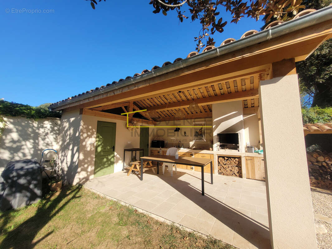 Maison à MONTELIMAR