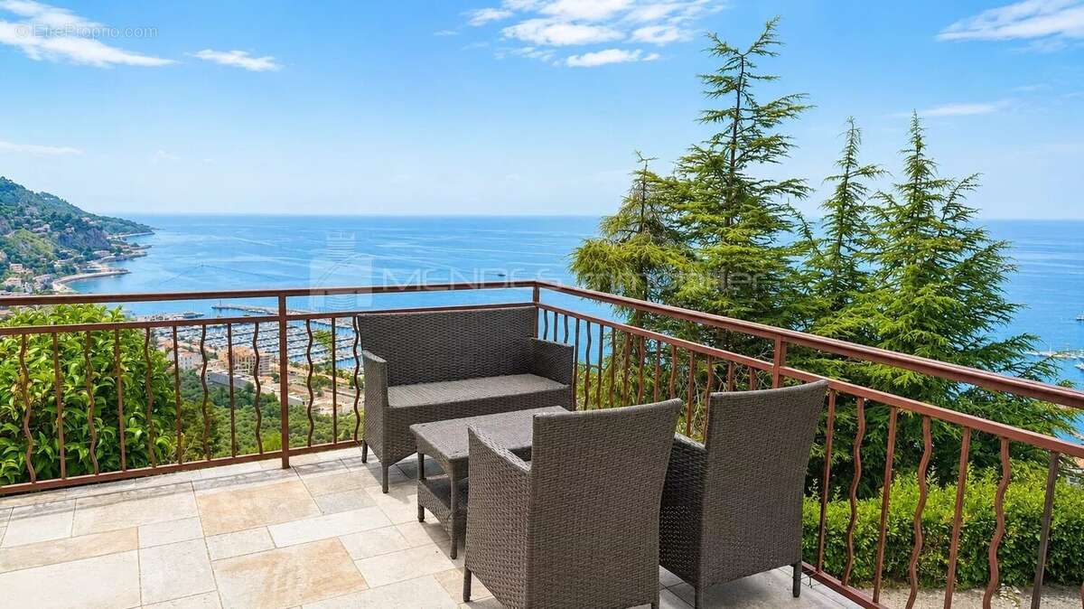 Vue spectaculaire villa avec piscine a menton - photo 3