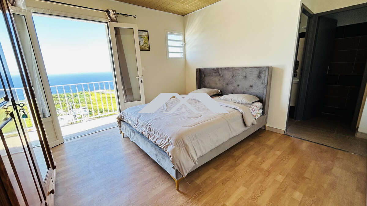 Maison à PETITE-ILE