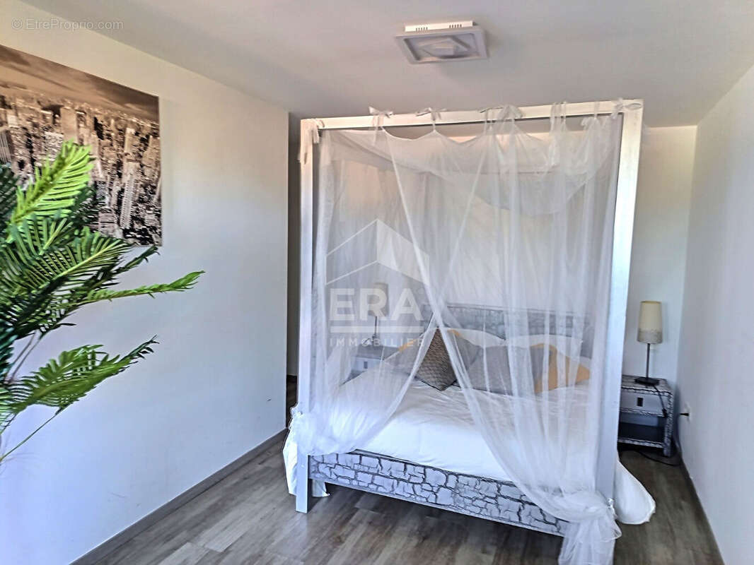 Appartement à CARRY-LE-ROUET