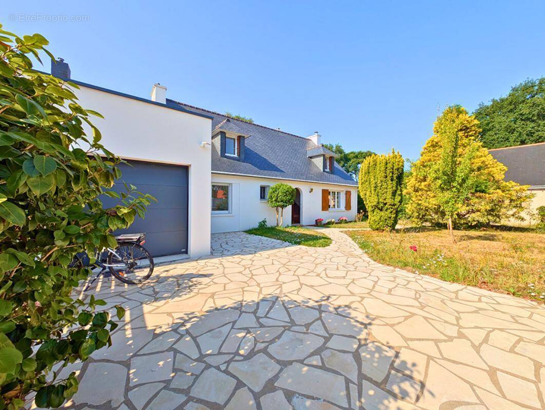 Maison à SAINTE-LUCE-SUR-LOIRE