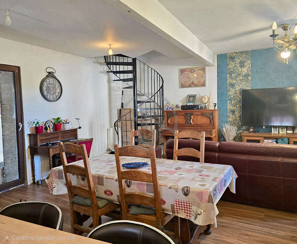 Maison à LA FRETTE
