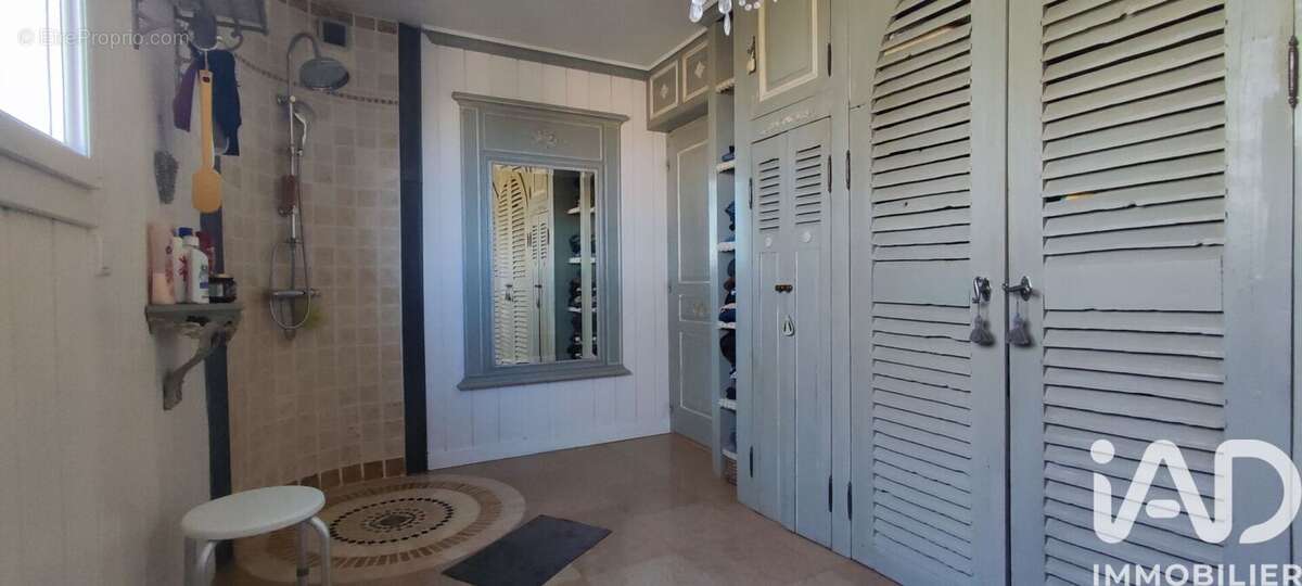 Maison 277 m² à Auge  - photo 9