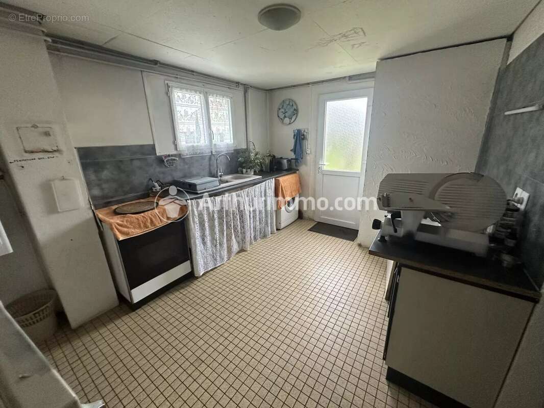 Maison à SAINT-ASTIER