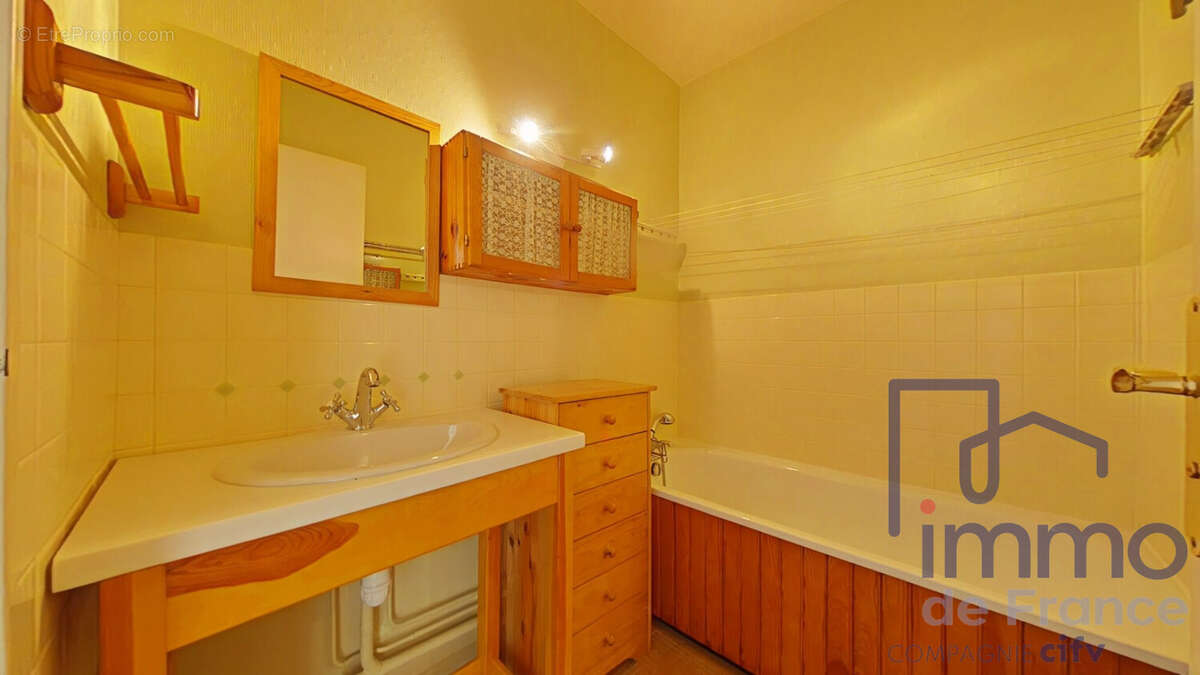 Appartement à SAINT-ETIENNE