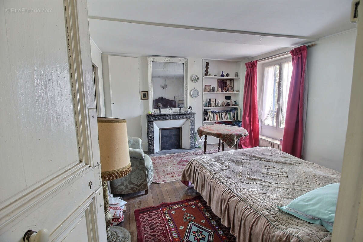 Maison  bourgeoise à  nogent le roi - photo 11