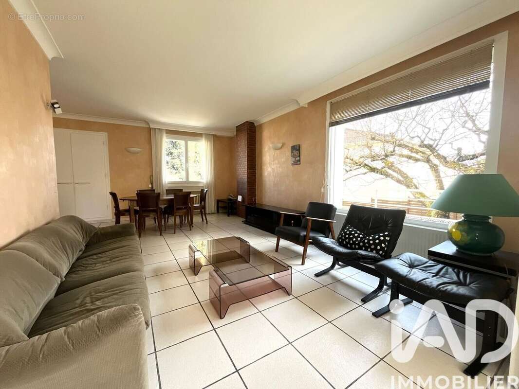 Photo 4 - Maison à SAINT-ETIENNE