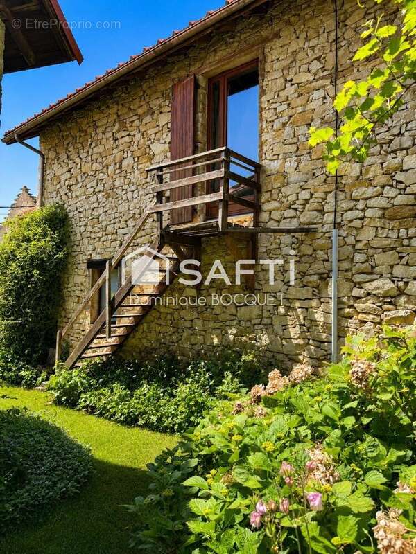 Maison 293 m² à Rencurel  - photo 4