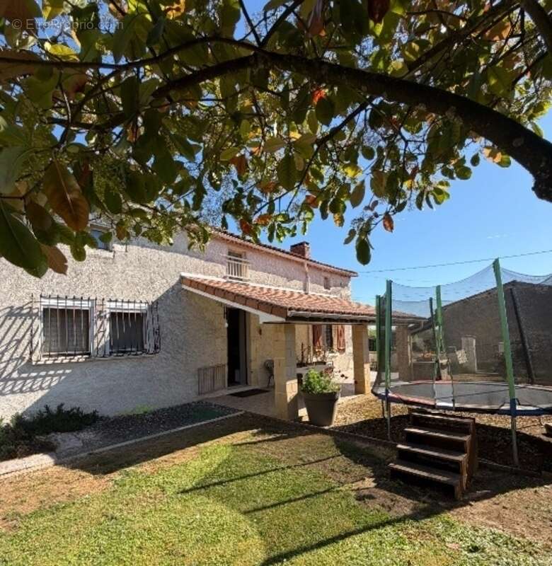 Maison à CELLEFROUIN